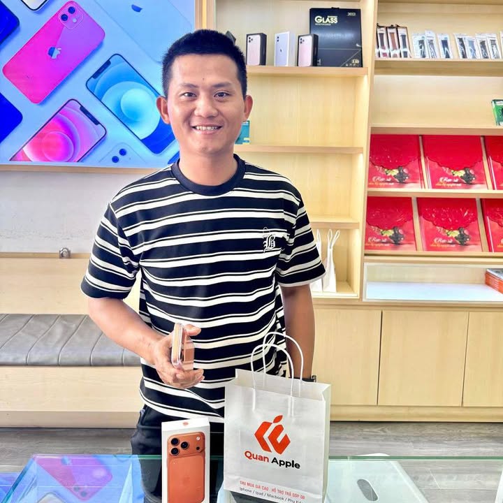iPhone 15 Pro Max Titanium tại Quan Apple