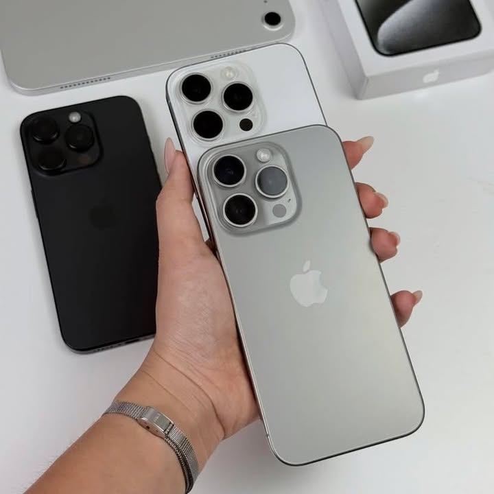 iPhone 16 Pro Max trưng bày tại Quan Apple Nam Phước