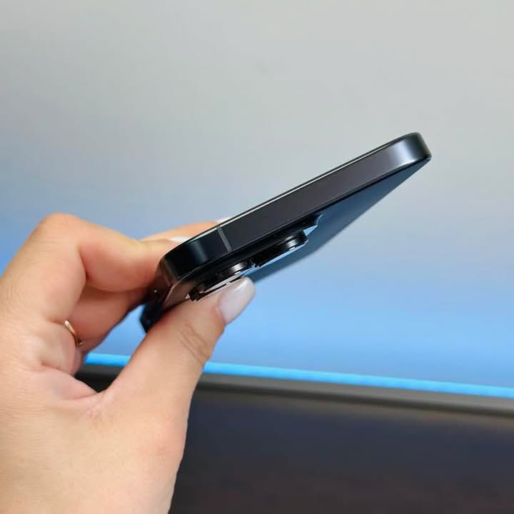 iPhone 16 thực tế tại Quan Apple Pleiku