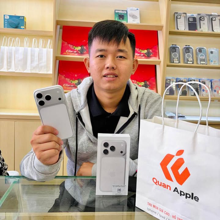 Cửa hàng Quan Apple tại 23 Trần Phú, Pleiku